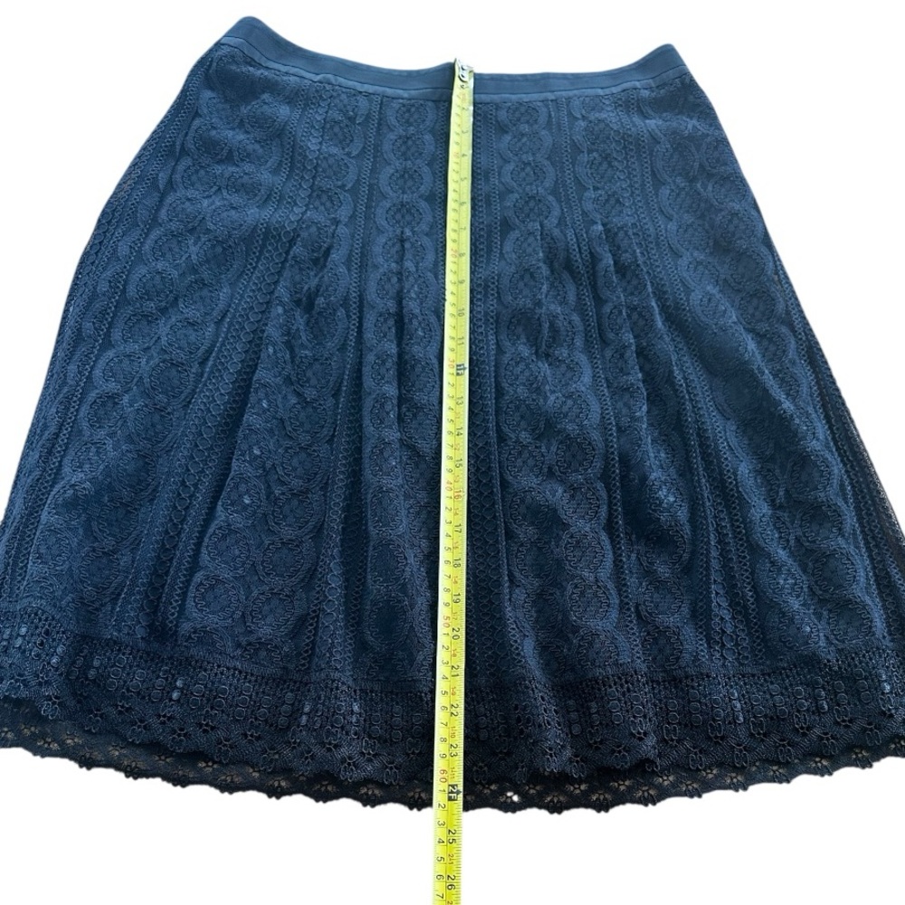 Ann Taylor Black Lace Overlay A-Line Skirt Size 8 Lined Midi Dressy Classy Chic - Picture 6 of 11